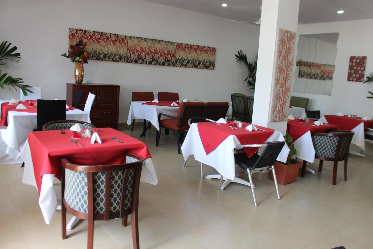 Swiss Boutique Hotel (Adults Only) Serrekunda Exterior photo