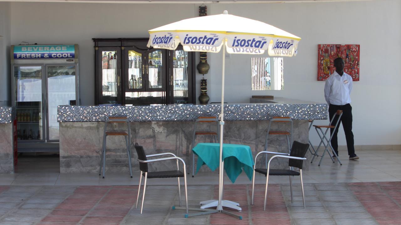 Swiss Boutique Hotel (Adults Only) Serrekunda Exterior photo